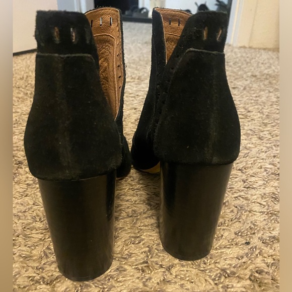 Halogen Black Die Cut Peep Toe Heels - Picture 3 of 6